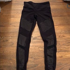 Women’s yoga leggings